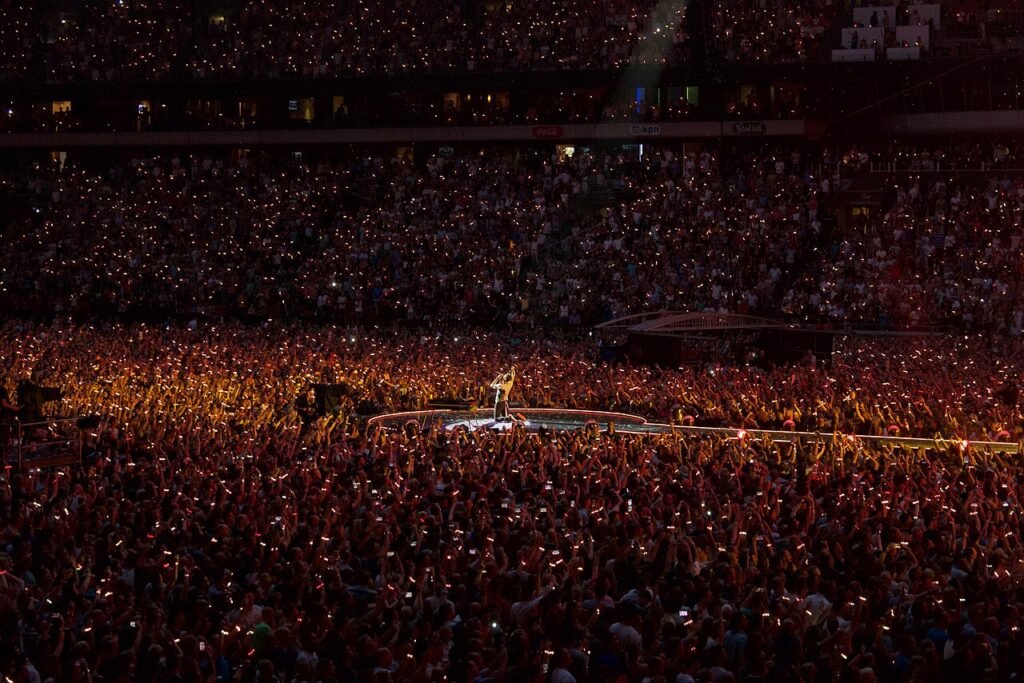 Coldplay perform Fix You Amsterdam Arena June 2016 3
